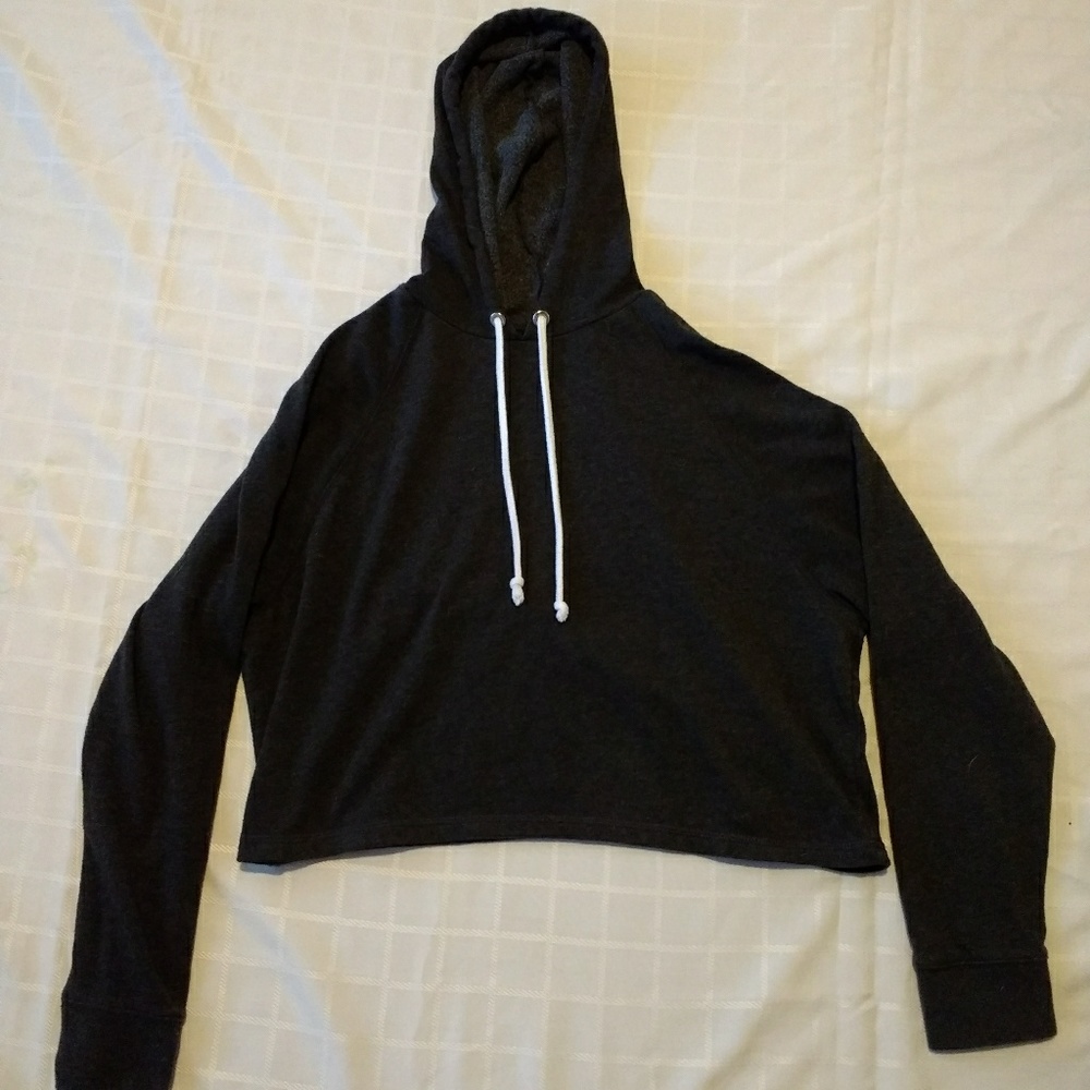 H+M grey sweatshirt